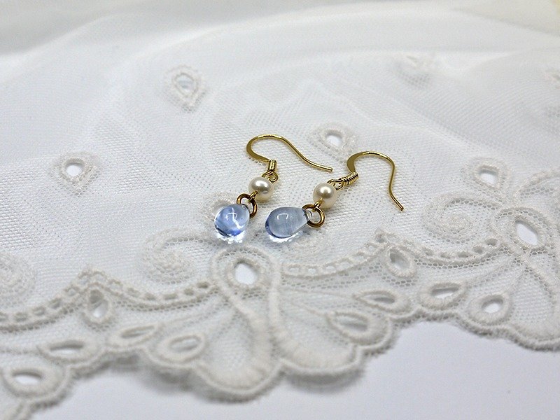 Riitta hand-made blue sea Crystal with Pearl Earring