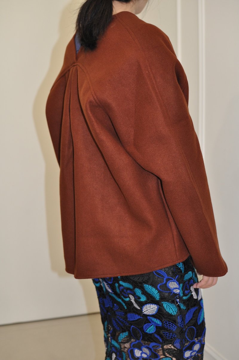 Flat 135 X Taiwanese designer three-dimensional tailoring 90% wool wool short coat shawl small coat is good to match