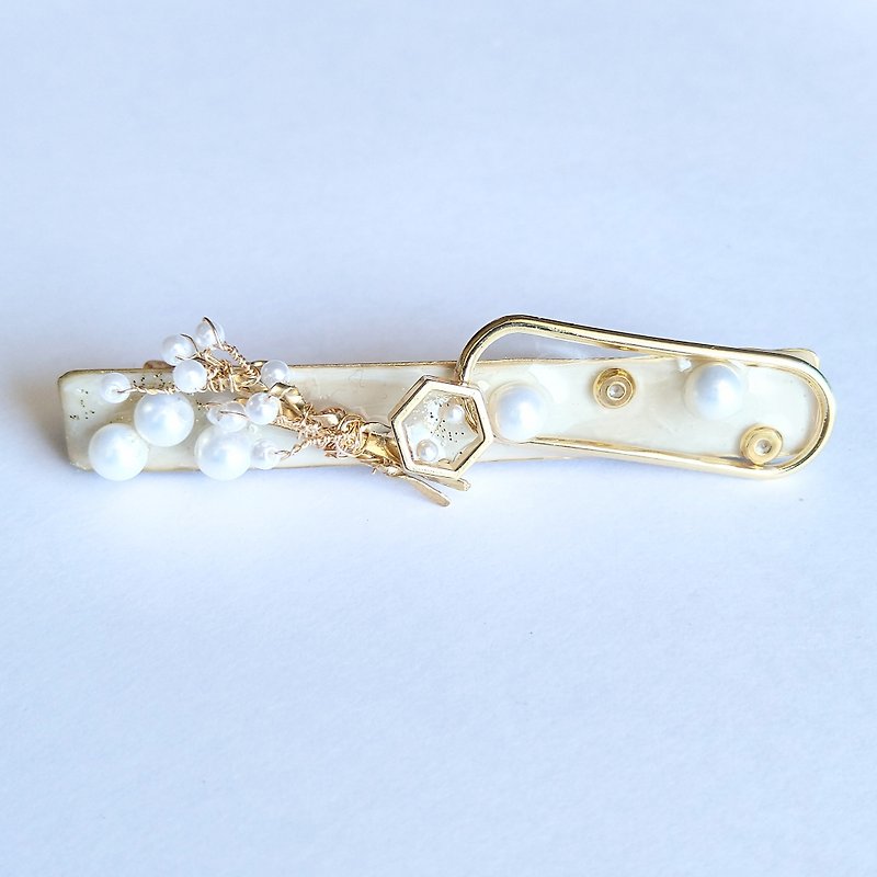 真珠 ヘアアクセサリー ホワイト - 海の宝石　パールヘアクリップ