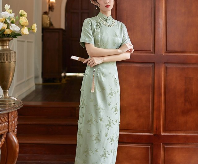 Light green Zijin imitation silk jacquard cardigan satin cheongsam