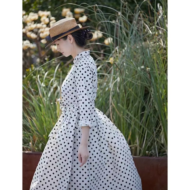 Black and white polka dot long-staple cotton elegant retro shirt-style long skirt - ชุดเดรส - ผ้าฝ้าย/ผ้าลินิน 