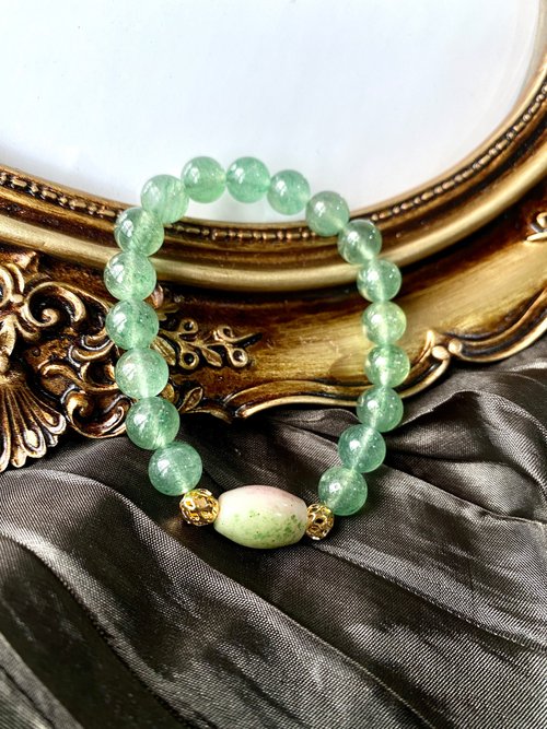 Old material jade green cherry blossom agate green strawberry crystal  ancient glass bead bracelet - Shop polkadotsandmoonbeams Bracelets - Pinkoi