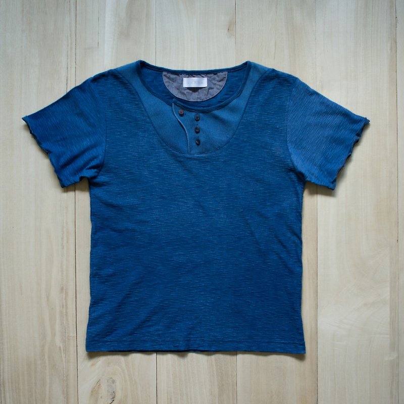 貮們 『INDIGO植物染亨利領拼接短袖上衣MAN11』尺寸M號 - 男 T 恤 - 棉．麻 藍色