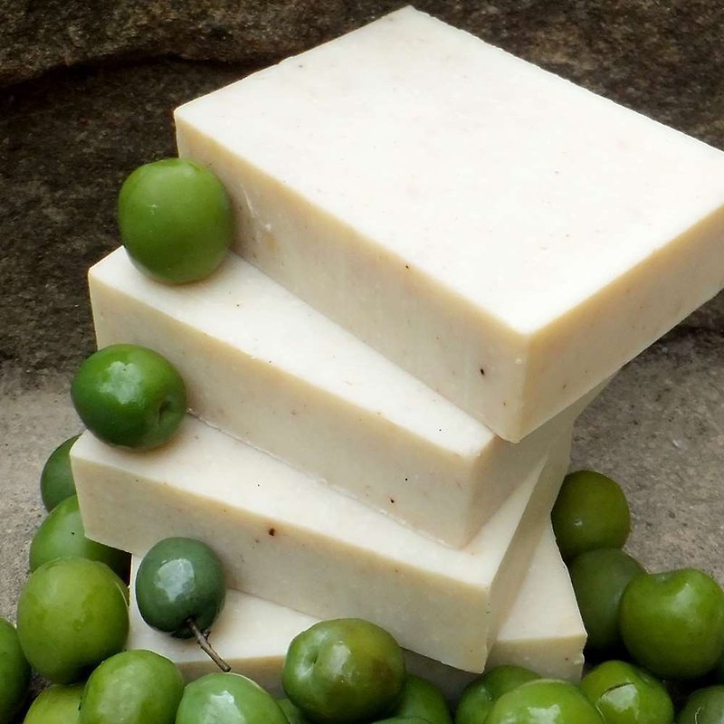 有機天然初榨橄欖羊奶保濕手工皂5.6oz - 肥皂/手工皂 - 植物．花 白色