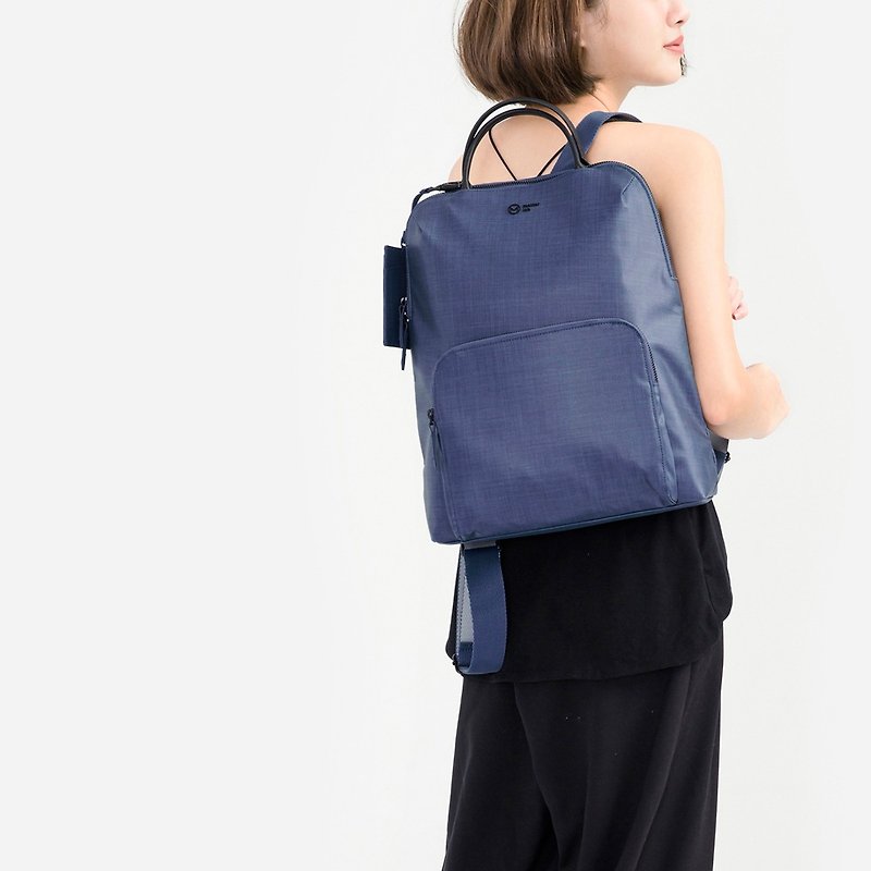 Goody Bag - Rosebud Backpack x1 (blue) +13 inch laptop bag x1 (color random) - กระเป๋าเป้สะพายหลัง - วัสดุกันนำ้ หลากหลายสี