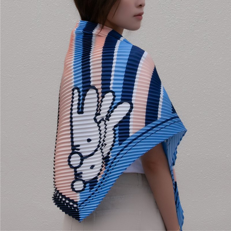 【Pinkoi x miffy】Errorism * Pleated Square (S)carf - ผ้าพันคอถัก - เส้นใยสังเคราะห์ 