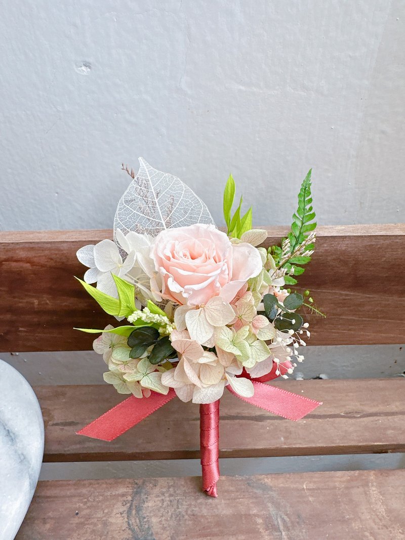 美好時光 | 初見那天的美好-永生玫瑰胸花 - 乾花/永生花 - 植物．花 多色