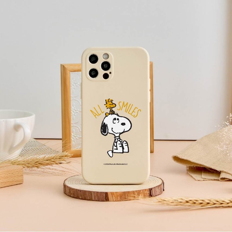 SNOOPY史努比笑容相伴全包iPhone手機殼 - 手機殼/手機套 - 矽膠 多色