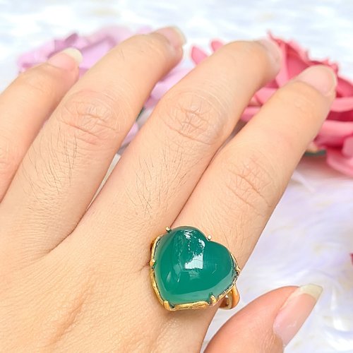 charissagemstone 天然心形綠瑪瑙尺寸 16×16 毫米純銀鍍金戒指