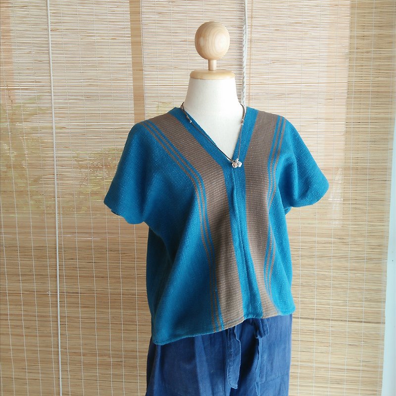 Thai vegetable dyeing & hand-woven striped tops / indigo / cotton - Women's Tops - Cotton & Hemp Blue