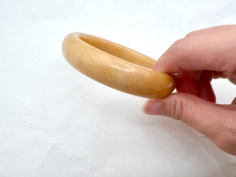 老料黃龍玉手鐲淺糖色料質細膩/圈口60、61、62 - 手鍊/手環 - 玉石 黃色