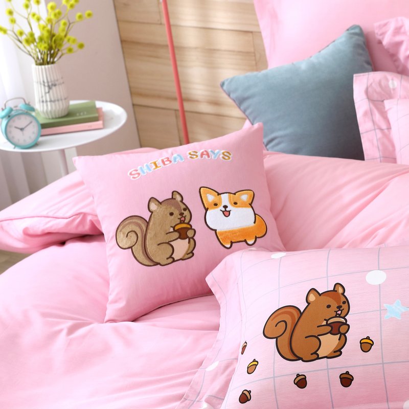 [Buy one, get one free] Chai Quotations - Classic combed cotton embroidered pillow - shipped with cotton core - หมอน - ผ้าฝ้าย/ผ้าลินิน 