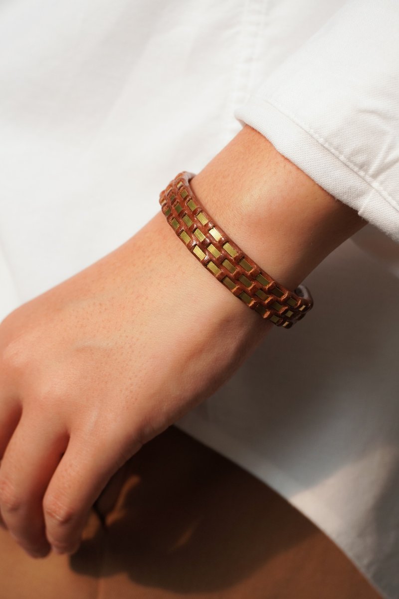 編織黃銅手鐲（三線）/（獨特、手工製作、皮革手鐲） - 手鍊/手鐲 - 真皮 