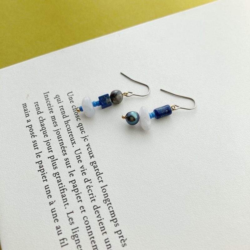 【 心曠 】珍珠天然石耳環 - 耳環/耳夾/耳骨夾 - 珍珠 藍色