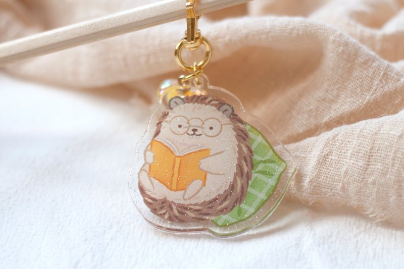 Reading Hedgehog Keychain - ที่ห้อยกุญแจ - อะคริลิค สีใส