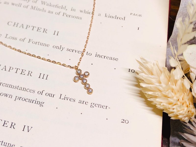 【Moriarty Jewelry】Exquisite and Elegant-Cross-14K Rose Gold Small Diamond Necklace - Necklaces - Diamond 