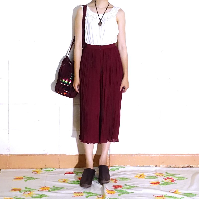 BajuTua / vintage / burgundy fine pleated chiffon wide pants / culottes - กางเกงขายาว - เส้นใยสังเคราะห์ สีแดง