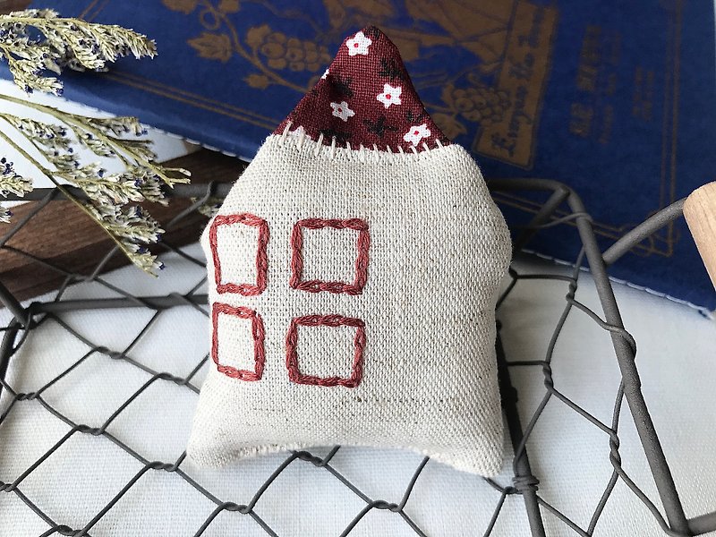 Thread Brooches - House embroidery pins