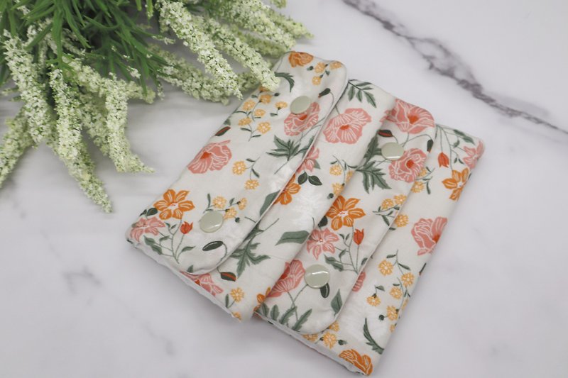 Pink and orange flower pattern baby carrier cover / suckpad - 圍兜/口水巾 - 棉．麻 橘色