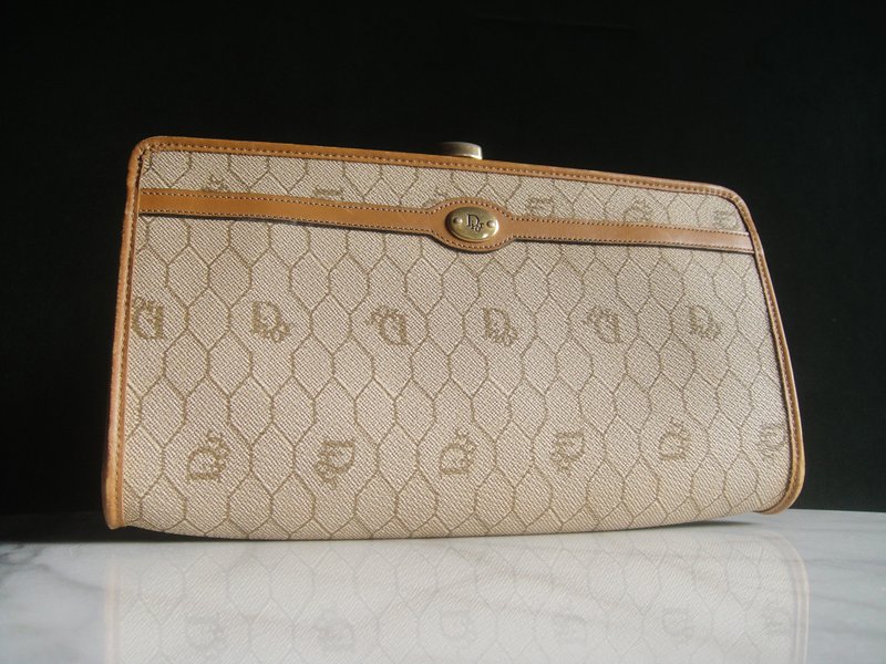 Glorious Era OLD ERA_Early second-hand French-made DIOR honeycomb series clutch bag - กระเป๋าคลัทช์ - วัสดุอื่นๆ 