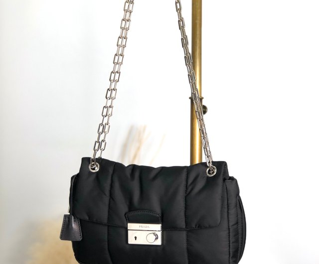 希少 PRADAナイロンショルダーバッグ チェーンショルダー ヴィンテージ PRADA プラダ ナイロン チェーン ショルダーバッグ ヴィンテージ