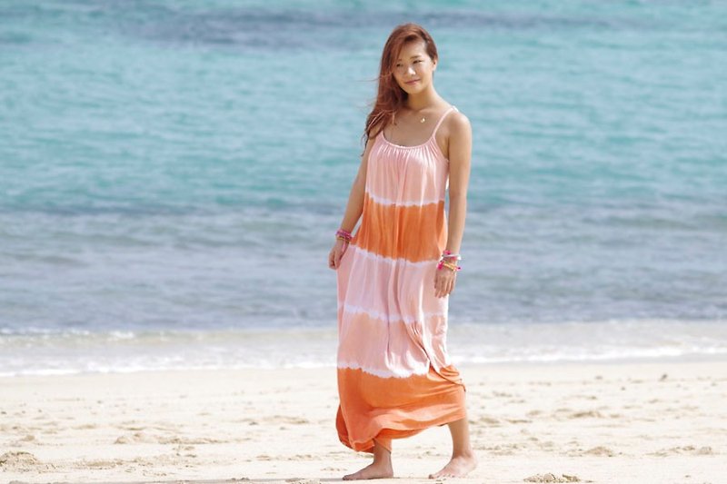 Gradation summer long dress <Sunset beach> - ชุดเดรส - วัสดุอื่นๆ สีส้ม