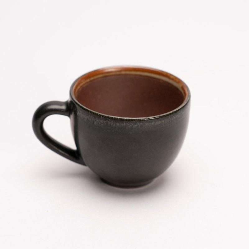 Aurli 奧利 │工藝商品_老岩泥隨心杯(火)_黔黑 - 其他杯子 - 陶 黑色