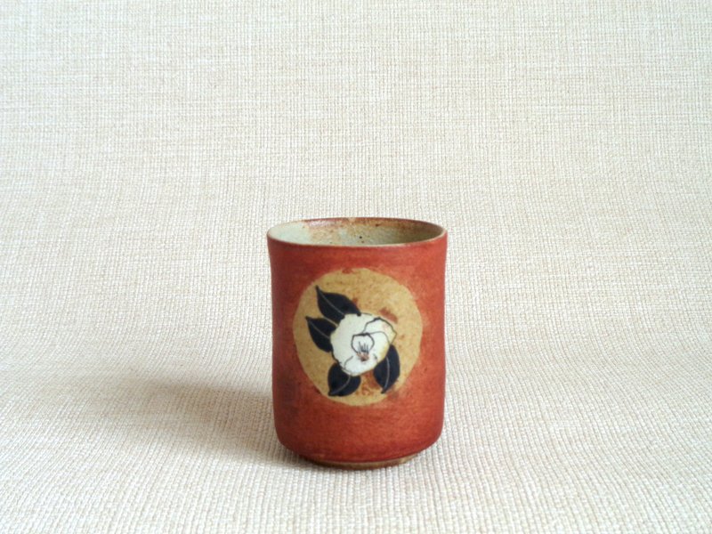 四方湯のみ 金銀彩白椿a - 茶壺/茶杯/茶具 - 陶 紅色