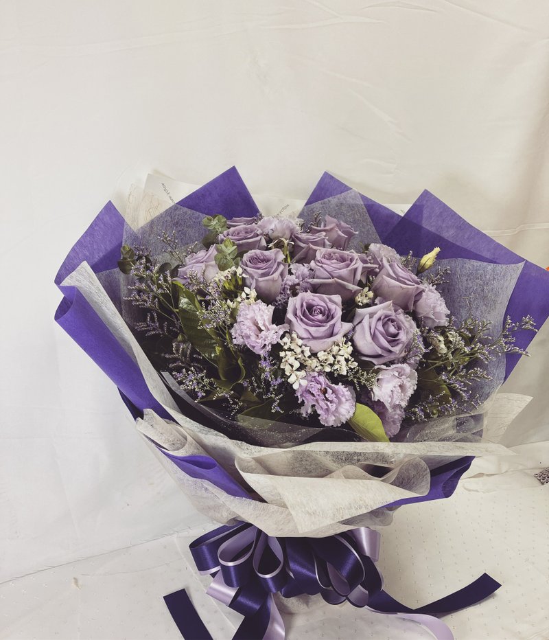 情人節花束 玫瑰花精緻花束 台北市區外送免運費 典華優惠券 客製 - 乾燥花/永生花 - 植物．花 