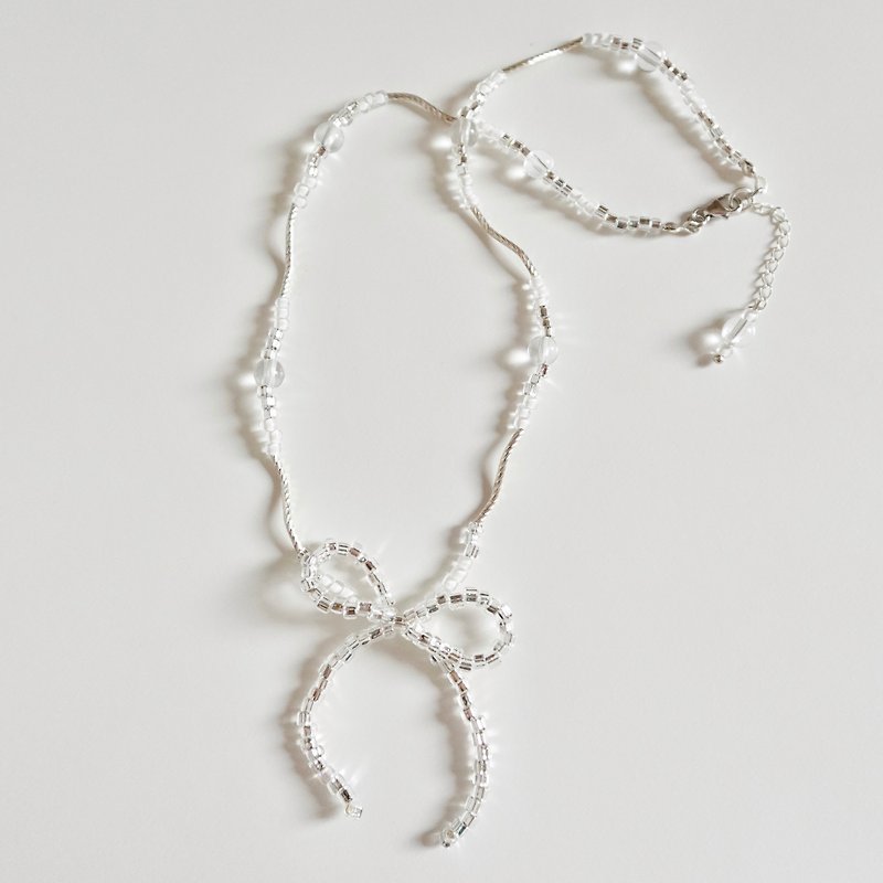Lily Valley Crystal Bow | Handmade Beaded Necklace - สร้อยคอ - เครื่องประดับพลอย ขาว