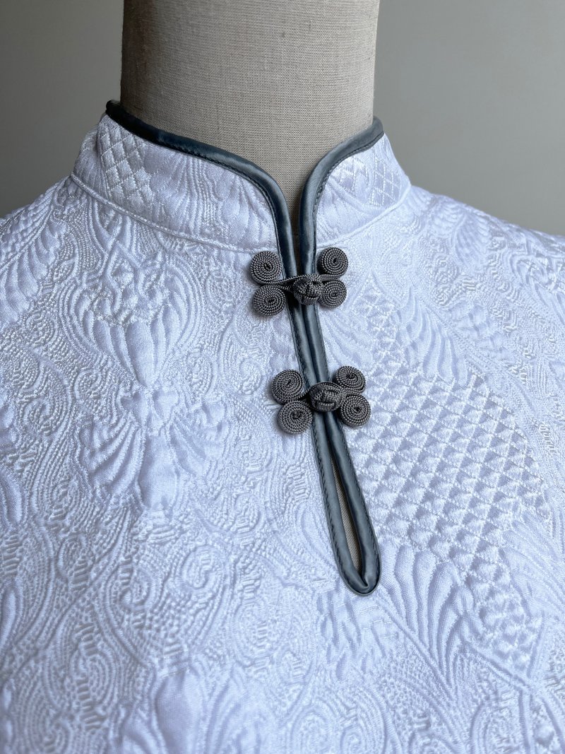 Chinese detached collar white/gray - กี่เพ้า - เส้นใยสังเคราะห์ ขาว