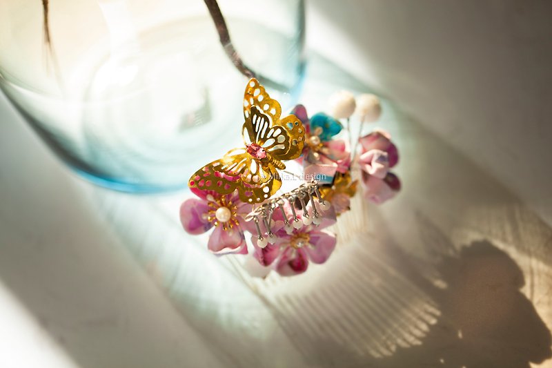 Vintage jewelry, kimono, hair accessories, pink butterfly, cherry blossom , Stone, metal tassels, hair inserts in stock - เครื่องประดับผม - เส้นใยสังเคราะห์ สึชมพู