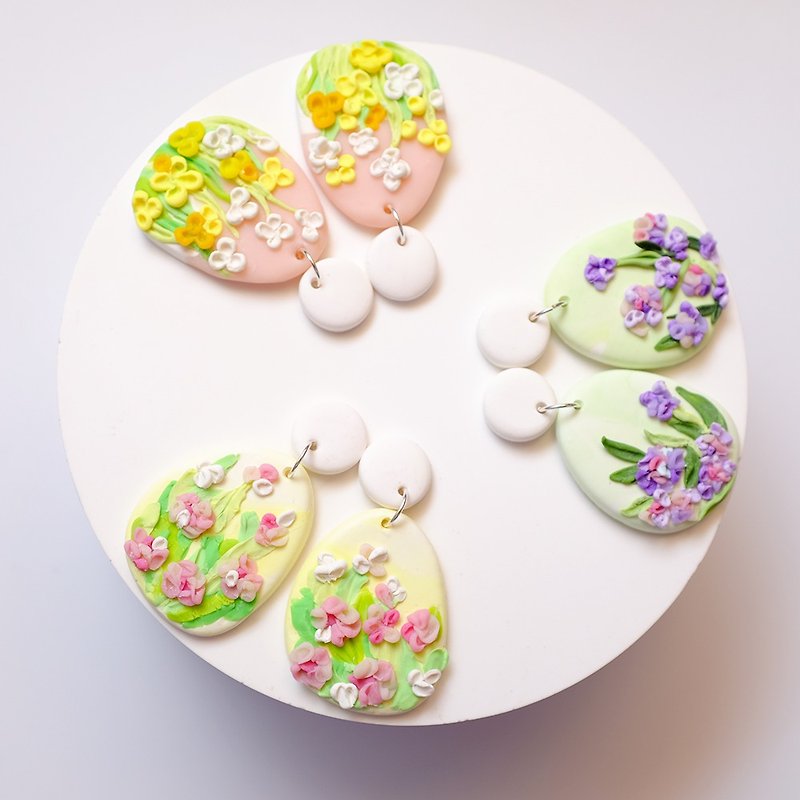 Soft pottery earrings earrings spring fresh and lovely three-dimensional garden flower flower leaf gift - ต่างหู - ดินเหนียว สีเขียว