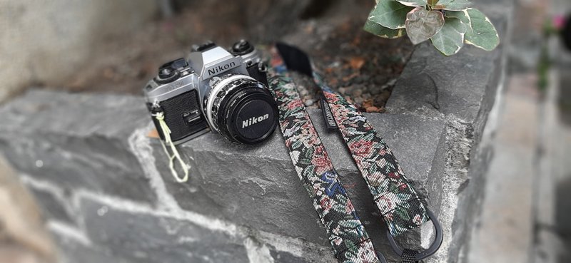 AMIN'S SHINY WORLD original handmade custom ethnic style camera strap - ขาตั้งกล้อง - ผ้าฝ้าย/ผ้าลินิน หลากหลายสี