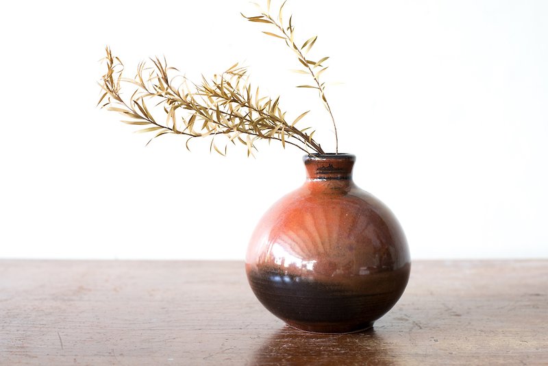ラウンドボトル/ NRK悪い···花の釉薬焼成手作りの陶器 - 花瓶・植木鉢 - 陶器 レッド