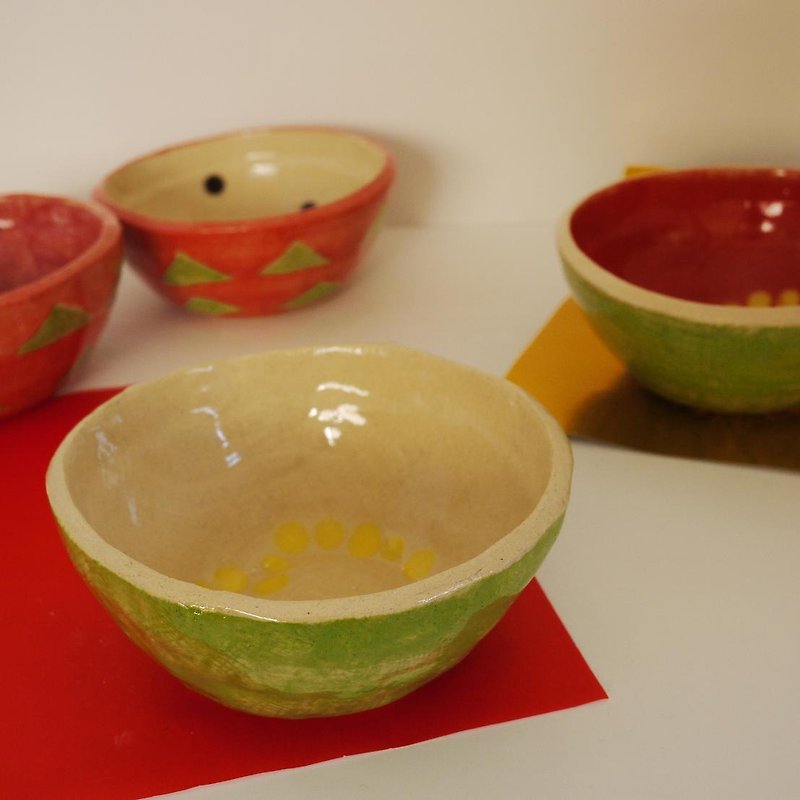 陶 碟子/醬料碟 白色 - Small bowl  of TAIWAN fruits【WHITE guava】