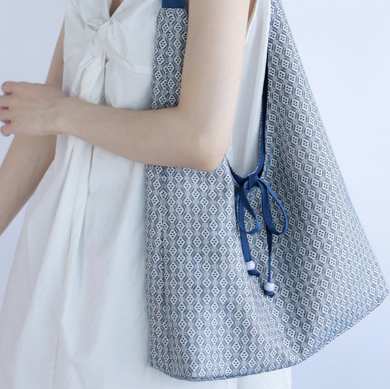 【藍嶼風】森系復古文青/新中式風色/織菱格托特單肩斜跨包 - 側背包/斜孭袋 - 其他材質 藍色