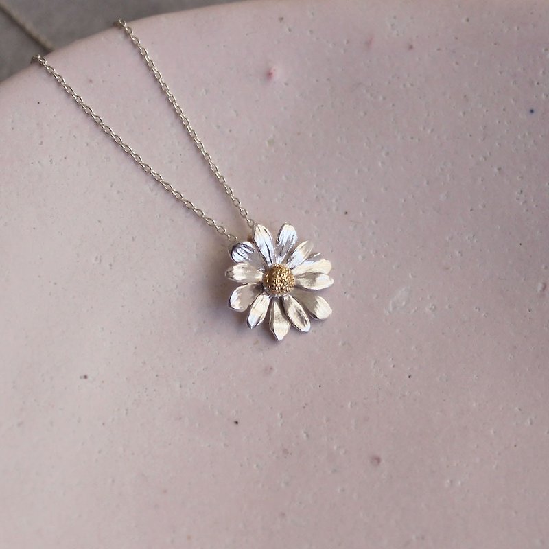 daisy necklace - สร้อยคอ - โลหะ สีเงิน