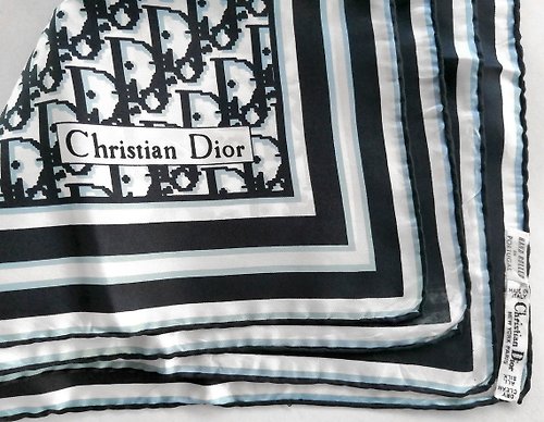 Vintage Christian Dior Monogram 100% Silk Made in Italy Long Scarf White  Red Beige Navy blue ref.998926 - Joli Closet