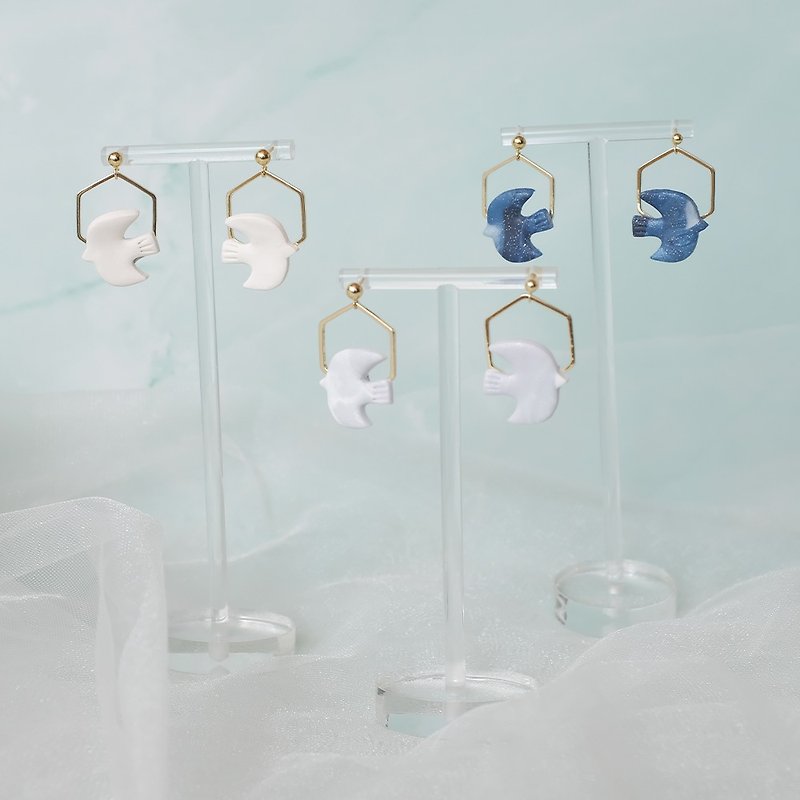 Soft pottery earrings earrings warm winter festival bird house simple small fresh ins wind metal accessories gift - ต่างหู - ดินเหนียว สีน้ำเงิน