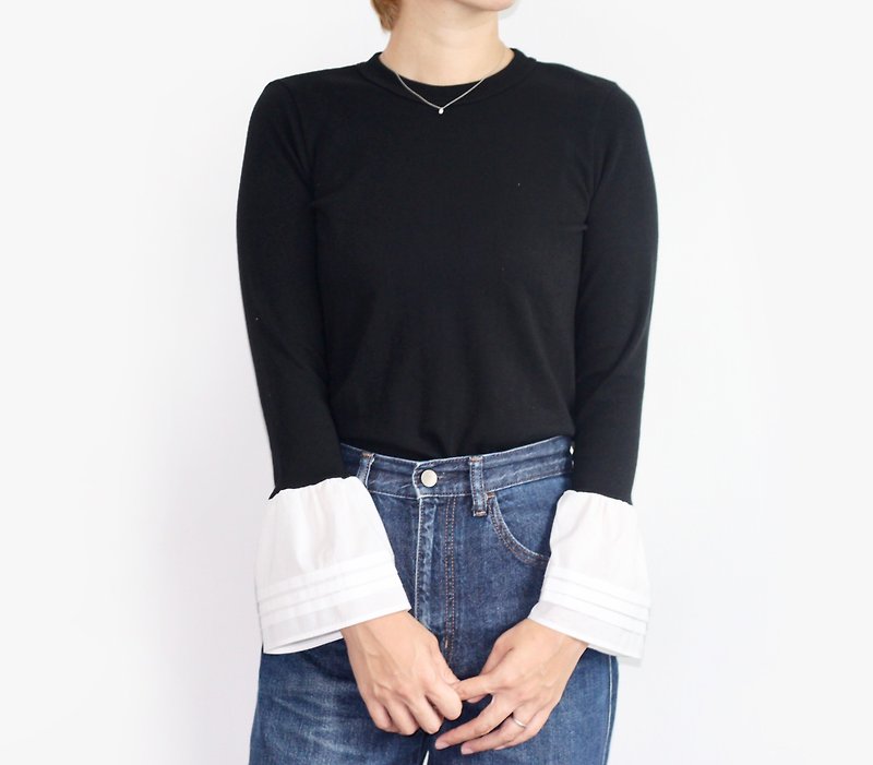 Sticking to the shape Adult flared sleeve T-shirt - Women's Tops - Cotton & Hemp Black