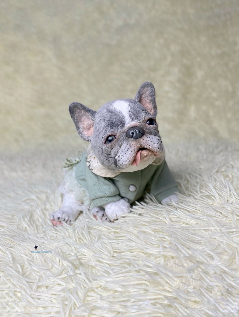 灰色法国斗牛犬逼真的玩具小狗 - 玩偶/公仔 - 聚酯纖維 灰色