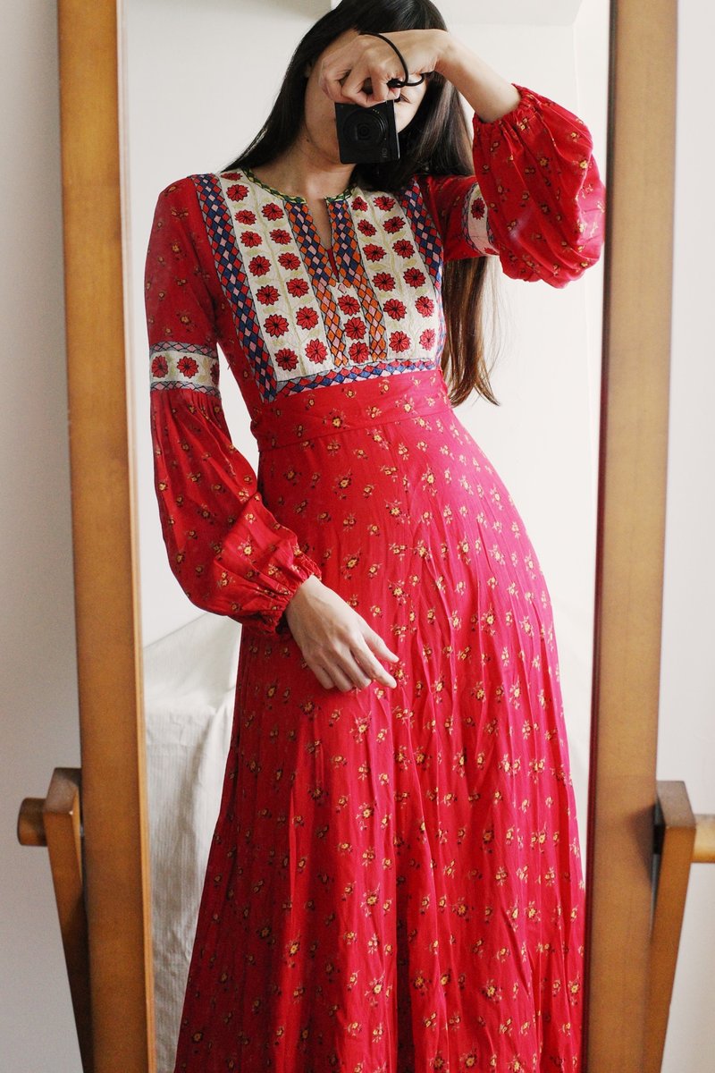 Hippie style Vintage 70s Afghan dress Afghan hand-embroidered dress - ชุดเดรส - ผ้าฝ้าย/ผ้าลินิน 