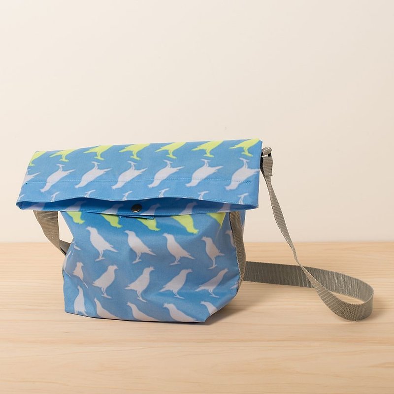 Waterproof Sporty Side Bag / Crested Myna No.5 / Fantasy Blue - Messenger Bags & Sling Bags - Waterproof Material Blue