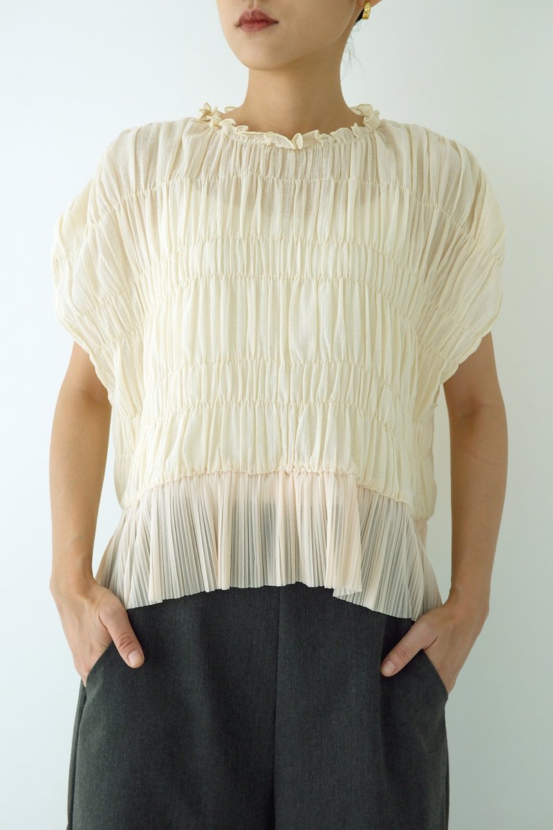 Sichuan Yi WEAR BEING short version wrinkled pleated patchwork top Mi X skin - เสื้อผู้หญิง - ผ้าฝ้าย/ผ้าลินิน ขาว