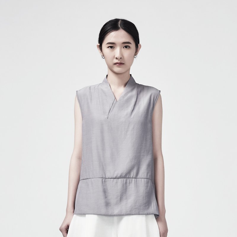 TRAN - Y collar geometric vest - Women's Tops - Other Materials Gray