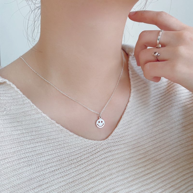 │Daily│Happy smiley face•Clavicle chain•Sterling silver necklace•Can touch water for anti-allergy - สร้อยคอ - เงินแท้ 