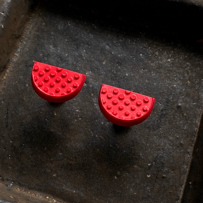 Dotted pop style semi-circle earrings needle style - Earrings & Clip-ons - Plastic Red