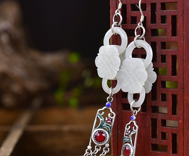 天然和田翡翠のイヤリングは精巧に彫られ、シンプルで寛大で、サイズは