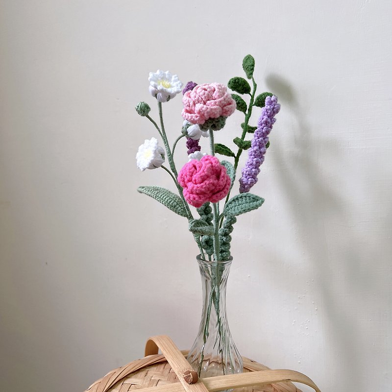 Hand-knitted bouquet [rose lily of the valley] knitted flower ceremonial life decoration bouquet immortalized flower - ช่อดอกไม้แห้ง - ผ้าฝ้าย/ผ้าลินิน สึชมพู